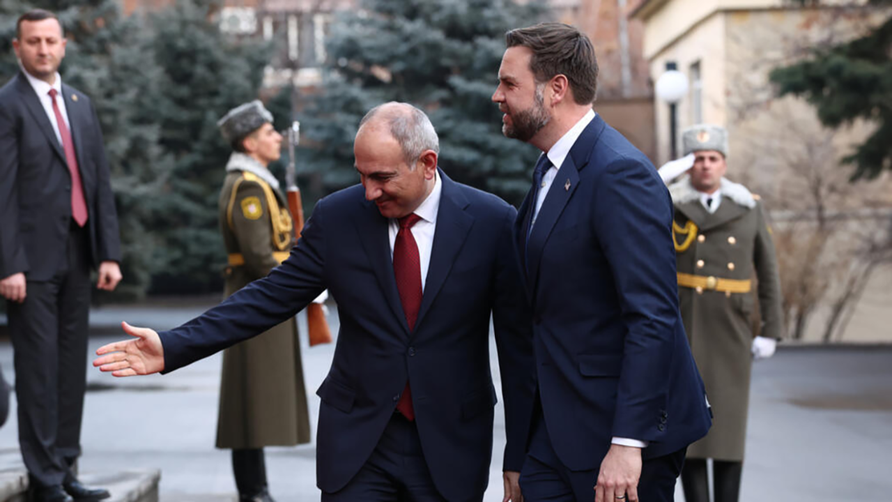 ABD'li temsilciden Türkiye'yi sarsacak hamle! O anıtı ziyaret etti...