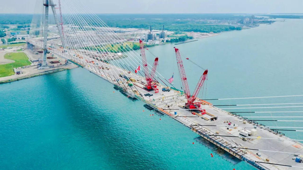 'Daha çok pay isterim': Trump Kanada'yı iki ülkeyi birleştiren köprü projesini durdurmakla tehdit ediyor