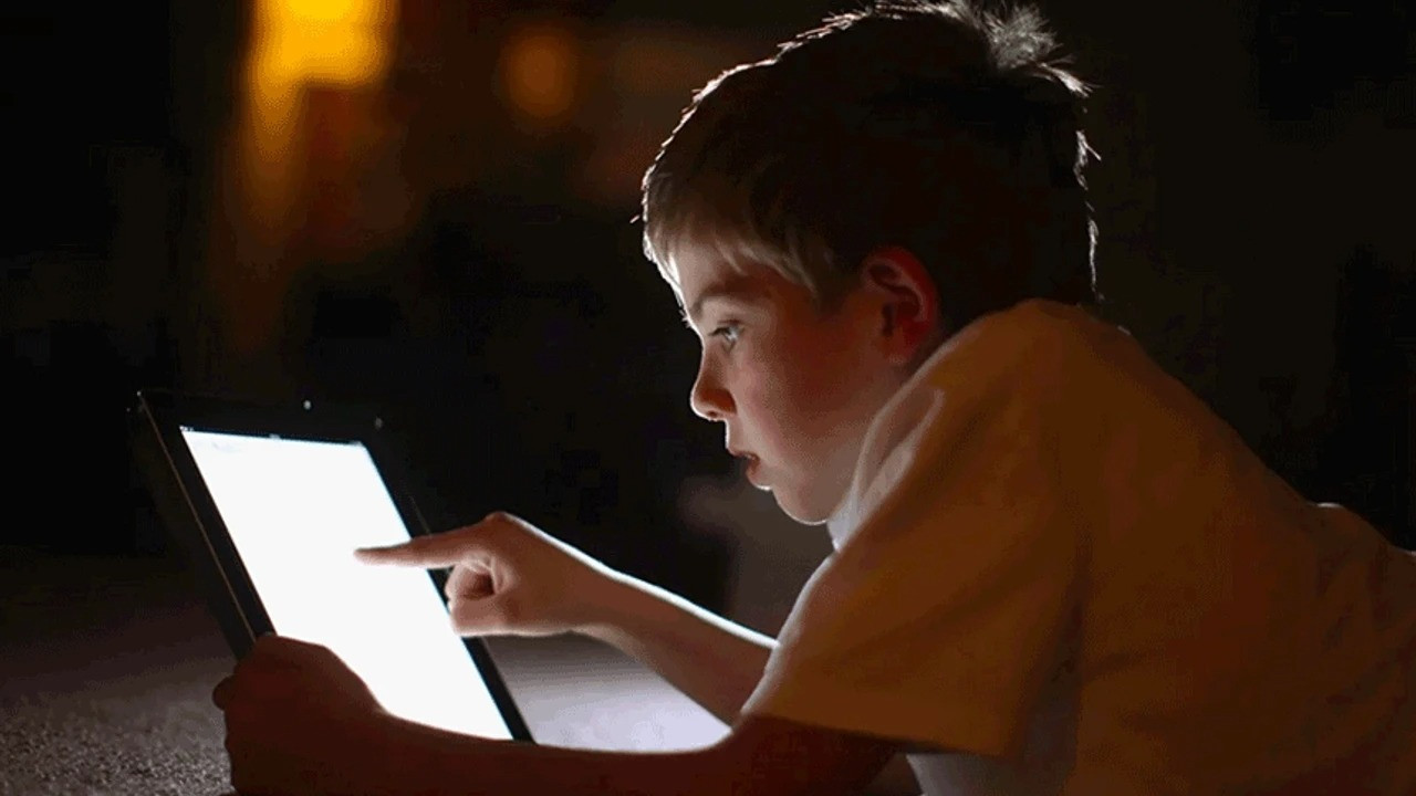 15 yaş altına oyun platformları kapatılacak mı?