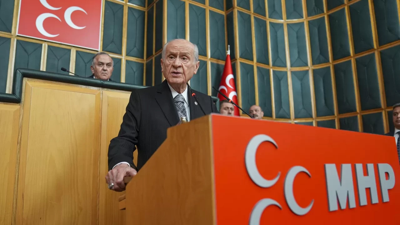 CHP'li vekillerin bakanların yeminini engellemeye çalışmasına bir tepki de Bahçeli'den! 'Anti demokratik ve faşizan'