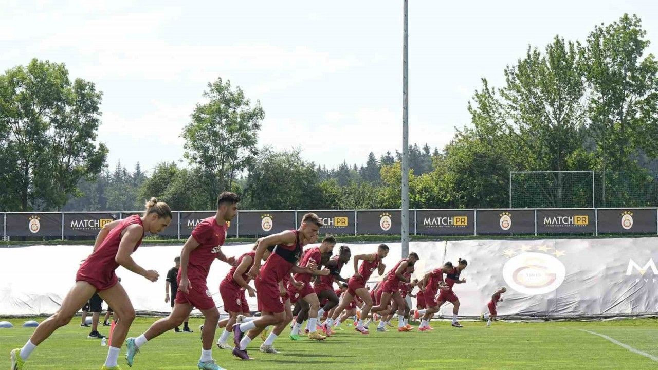 Galatasaray denemeye almıştı! O kaleci hakkında karar verildi