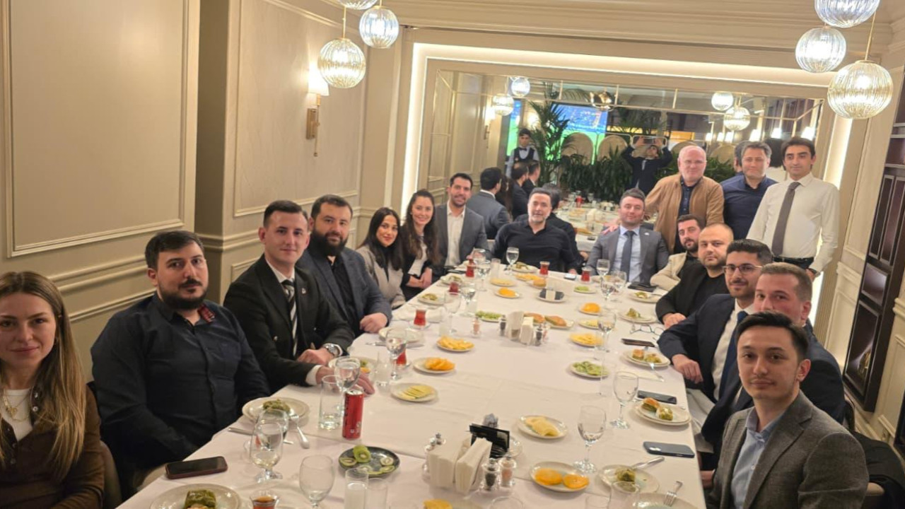 Genç Beşiktaşlılar Grubu Yönetim Kurulu Emre Kocadağ ile Bir Araya Geldi