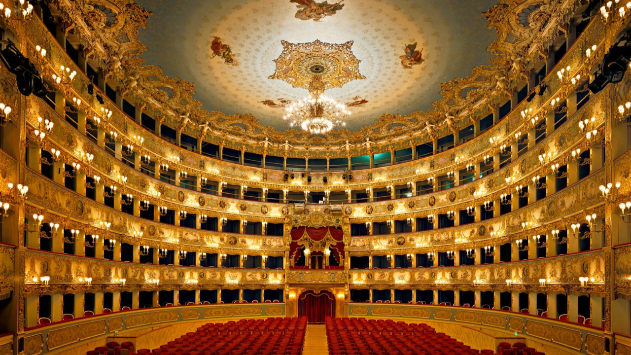 Ayasofya’nın görkemli kubbeleri Venedik’te