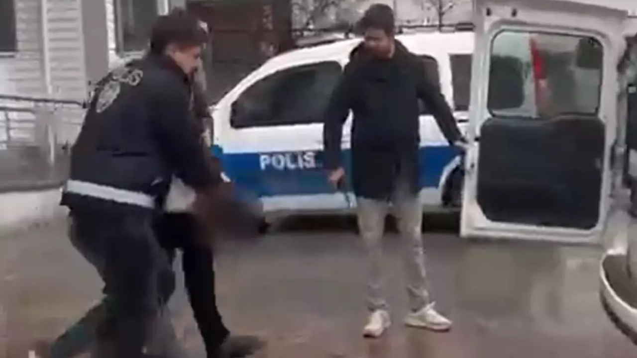 'Birini bıçaklamam lazım' dedi! Iğdır'da psikopat ortalığı karıştırdı