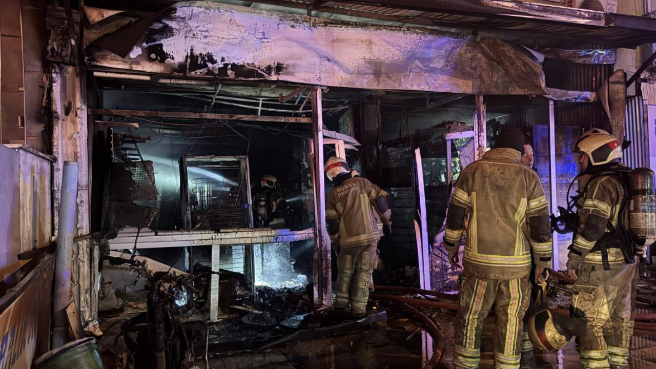 Bursa'da iş yerinde çıkan yangın söndürüldü