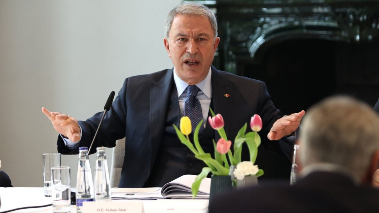 Hulusi Akar’dan Münih’te İHA ve SİHA mesajı: ‘Cin şişeden çıktı, bir daha geri girmez’