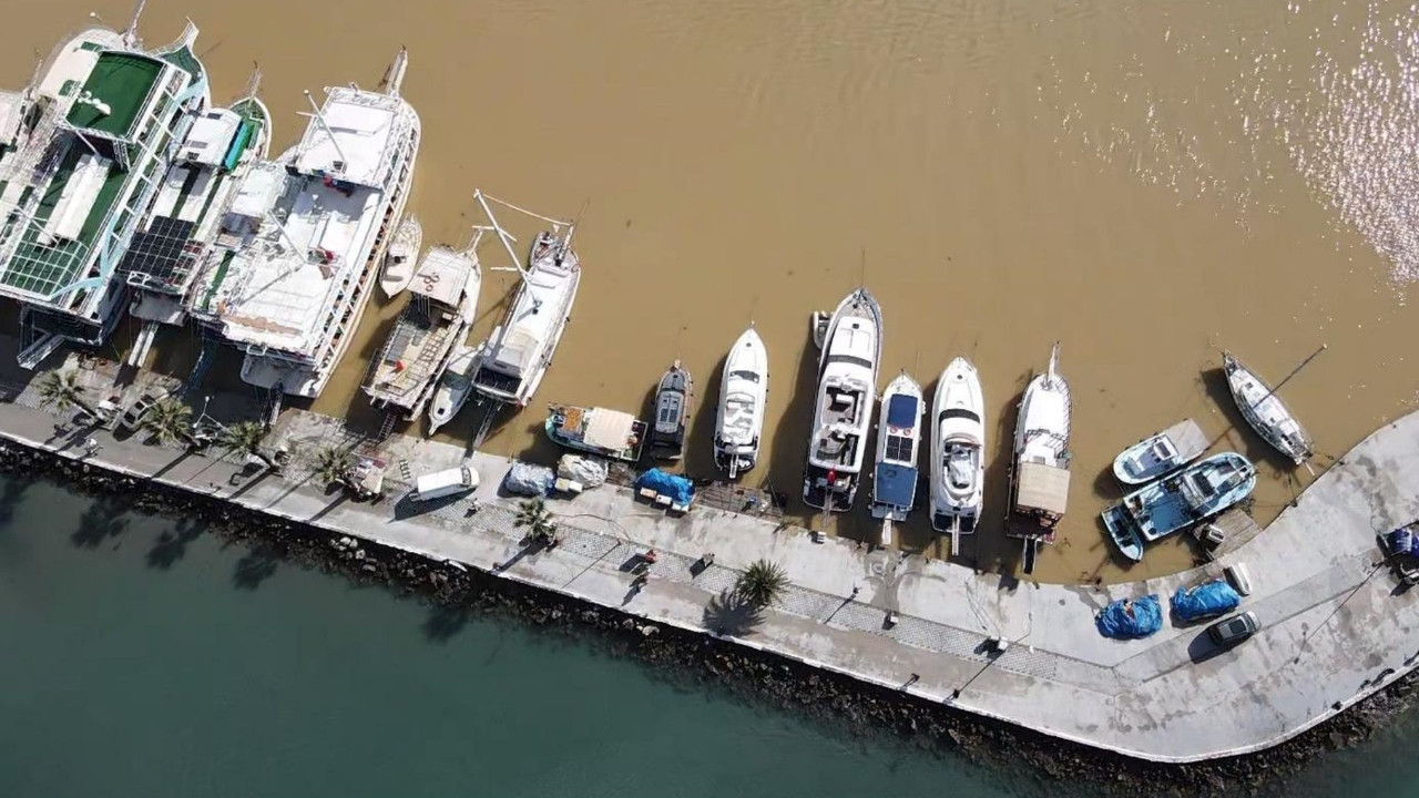Muğla’da turkuaz cennet çamura bulandı: Gökova Körfezi renk değiştirdi