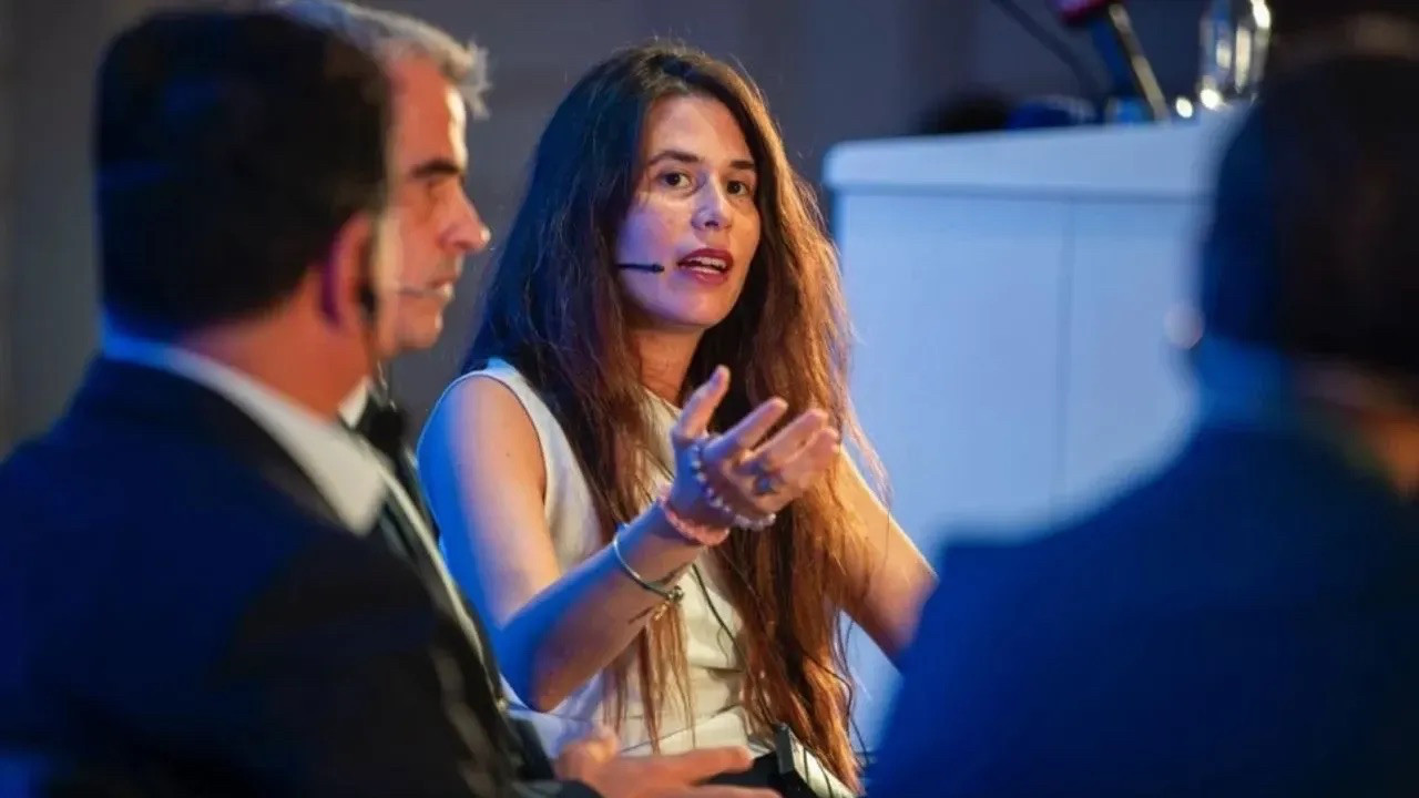 İfadeye çağrılan Çeşme Belediye Başkanı Lal Denizli kimdir, kaç yaşında