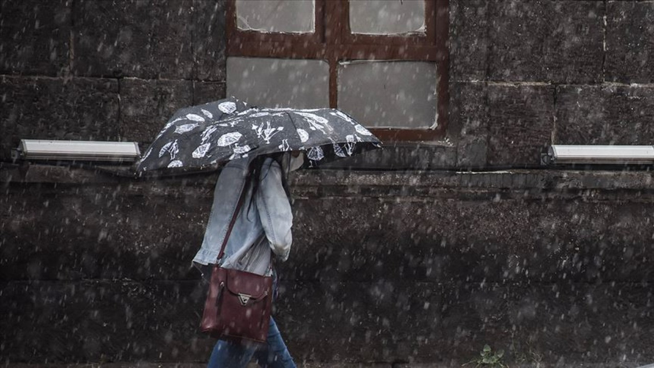 İstanbul'a kar mı geliyor? Meteoroloji uzmanı yanıtladı
