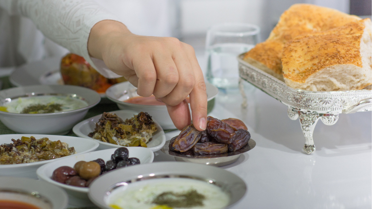 İstanbul'da ilk sahur saat kaçta? 19 Şubat 2026 İstanbul iftar vakti ne zaman?