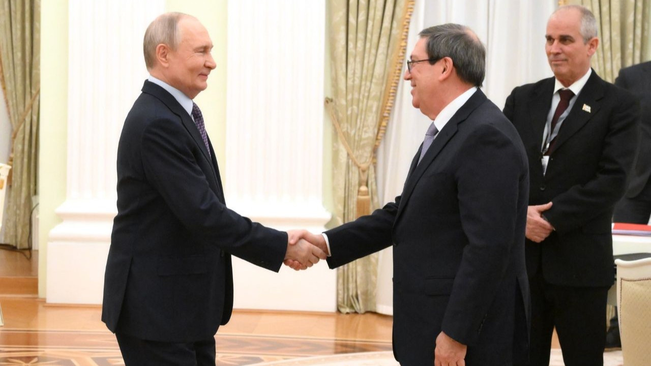 ABD ablukası sürüyor: Putin Küba Dışişleri Bakanı'nı kabul etti