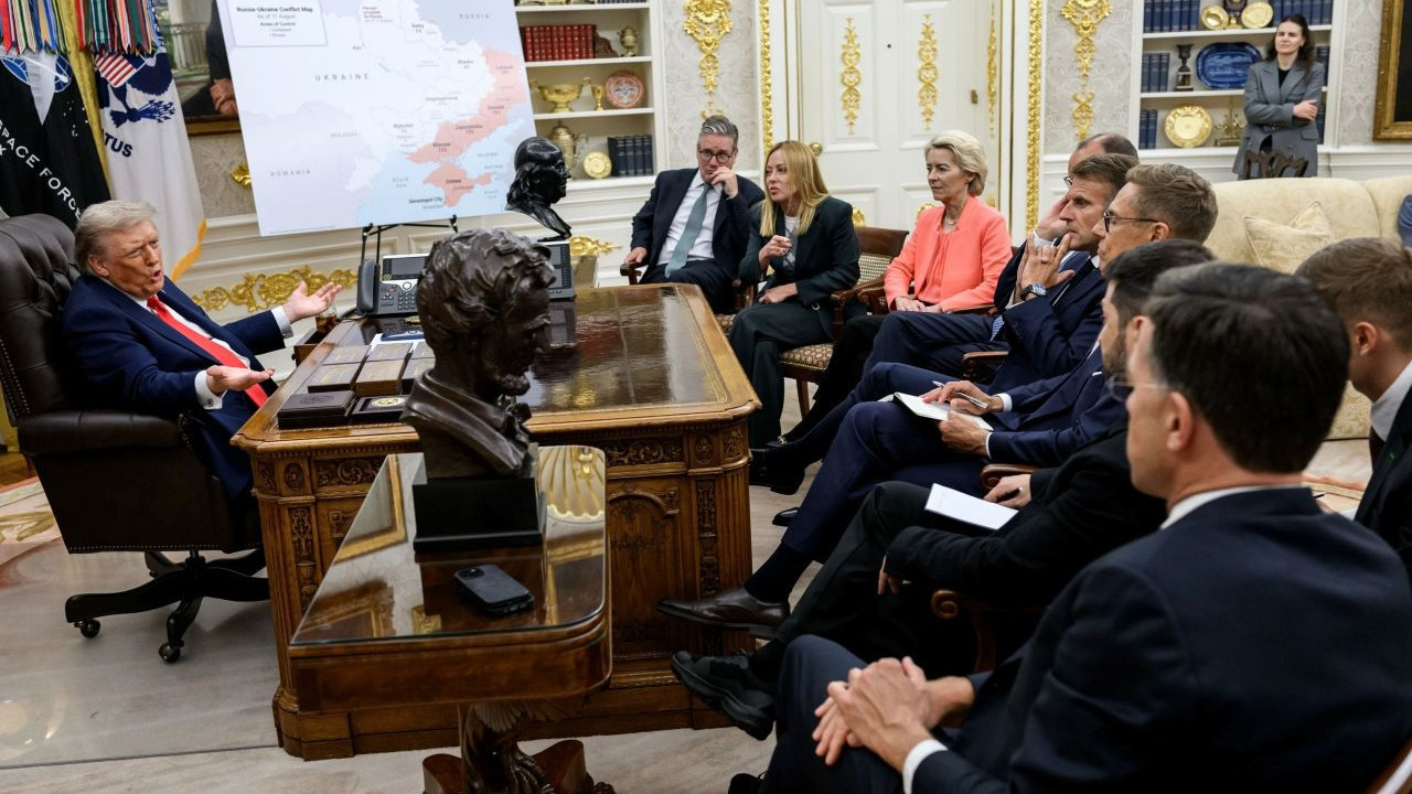 ABD Avrupa'yı bağımlılıkla bağımsızlık arasına sıkıştırdı: 'Kendini savunma üstlen ama silahı sadece benden al!'