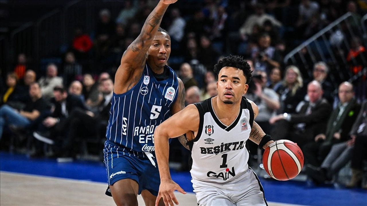 Efes'i yenen Beşiktaş, finale yükseldi