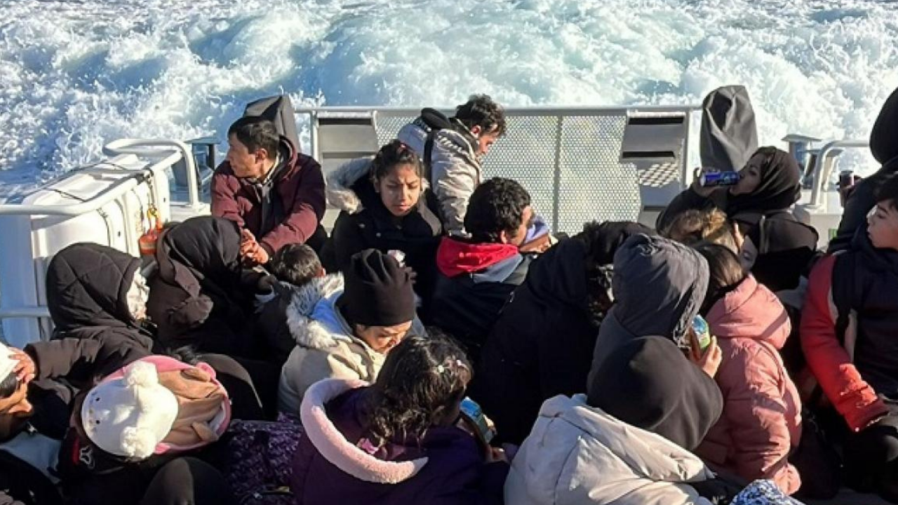 Muğla'da 44 düzensiz göçmen kurtarıldı