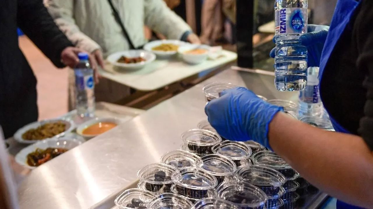 İzmir’de Kent Lokantaları’nda ücretsiz iftar