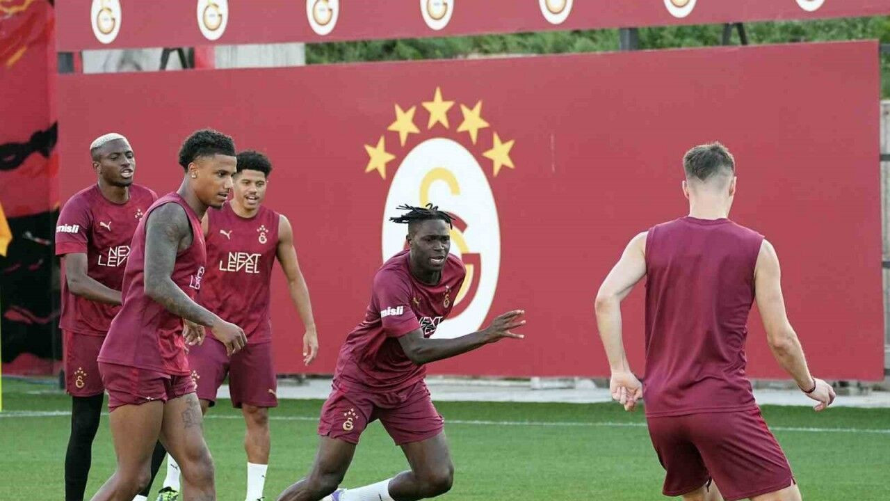 Galatasaray'ın o transferini eleştirdi: 'Yanlış bir transfer'