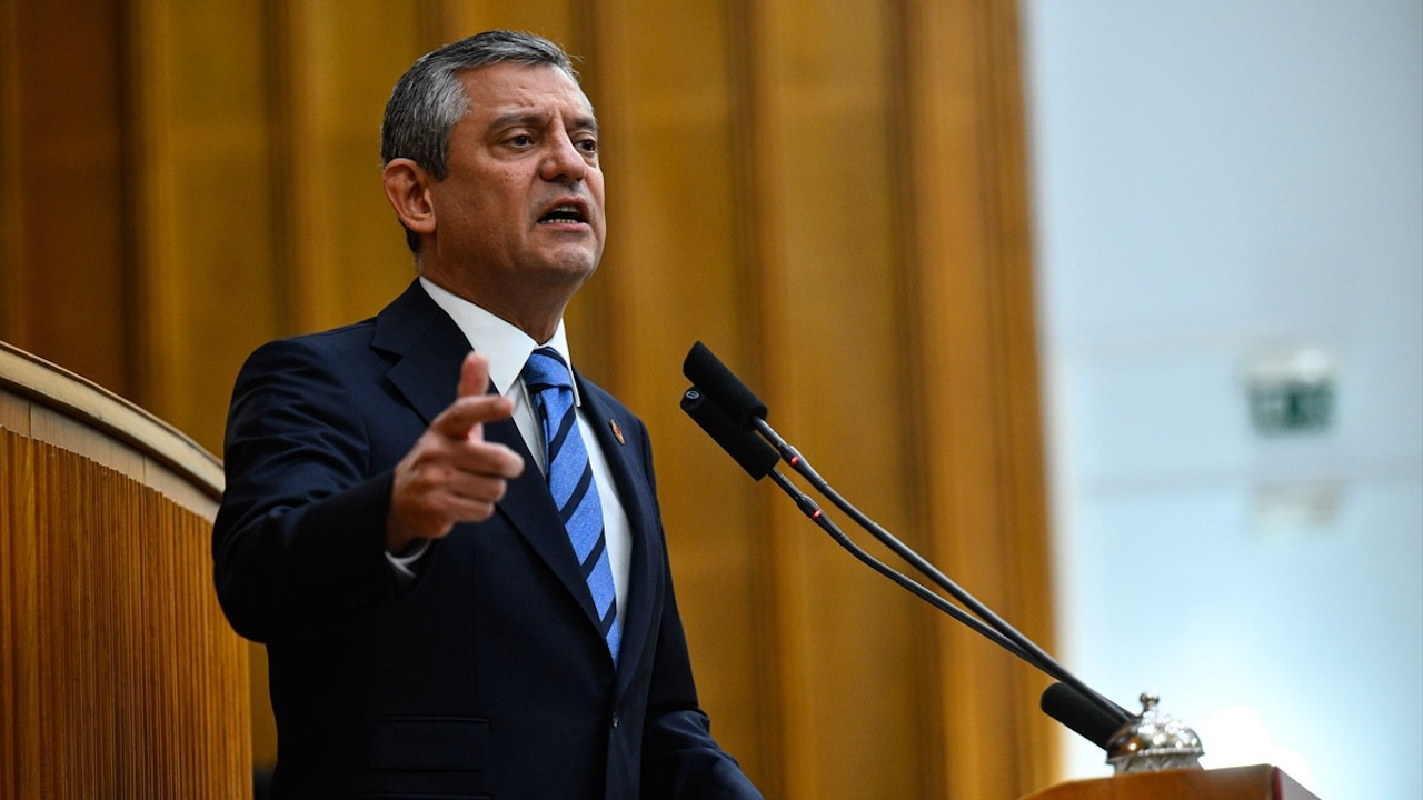 Mahkemeden CHP Lideri Özel'e 'sahtekar' cezası