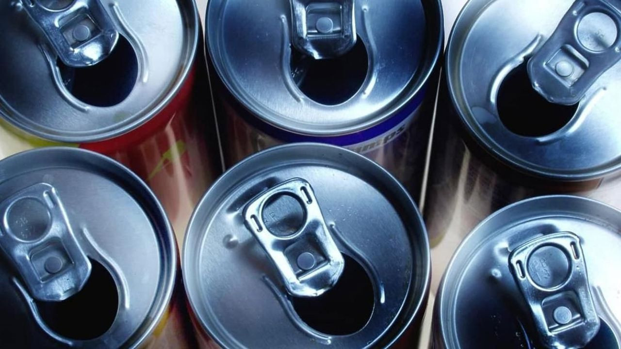 16 yaş altına enerji içeceği satışı yasaklanıyor