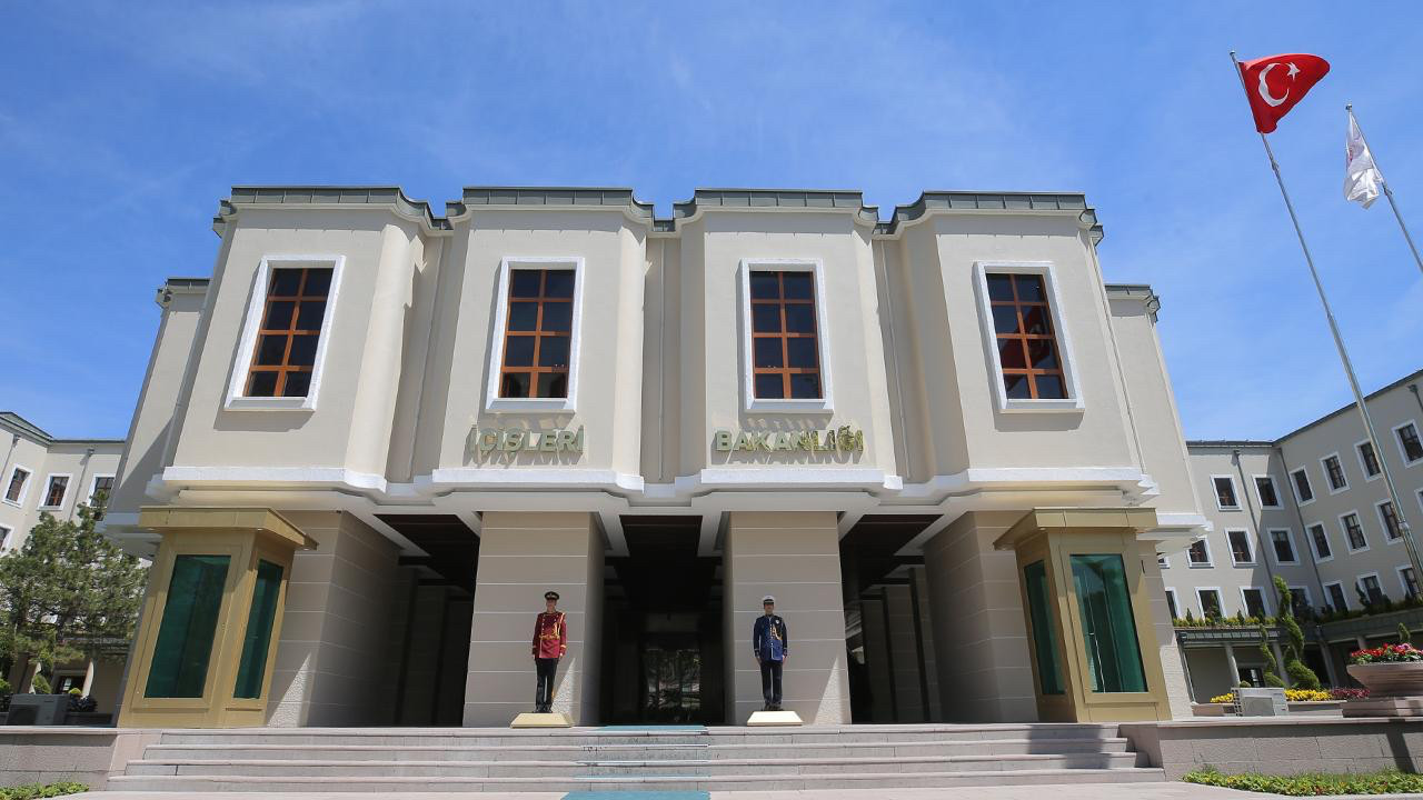 İçişleri Bakanlığı'nda yeni görev dağılımı! Bakan yardımcılarının bağlı birimleri belirlendi
