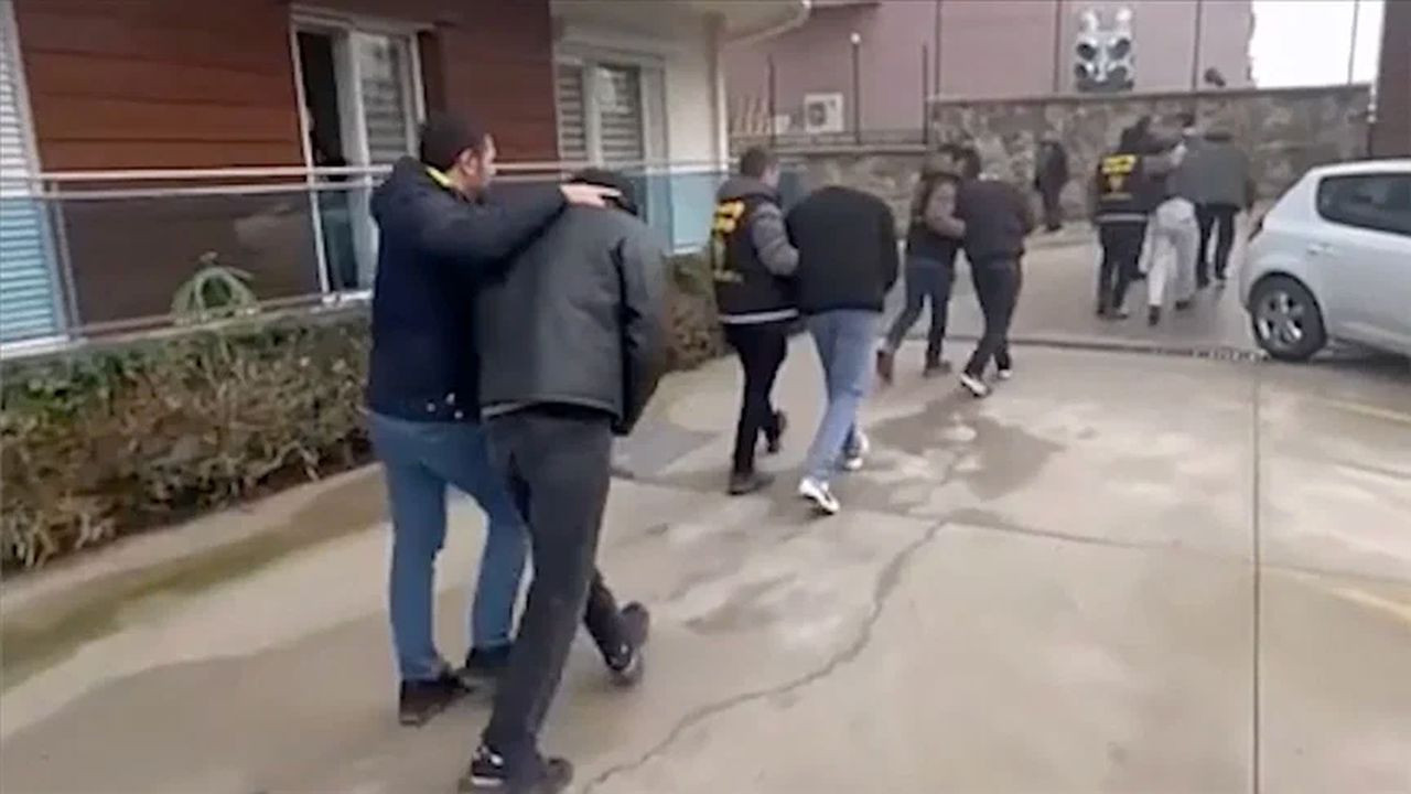 İzmir’de yasa dışı bahis operasyonu: 49 tutuklama