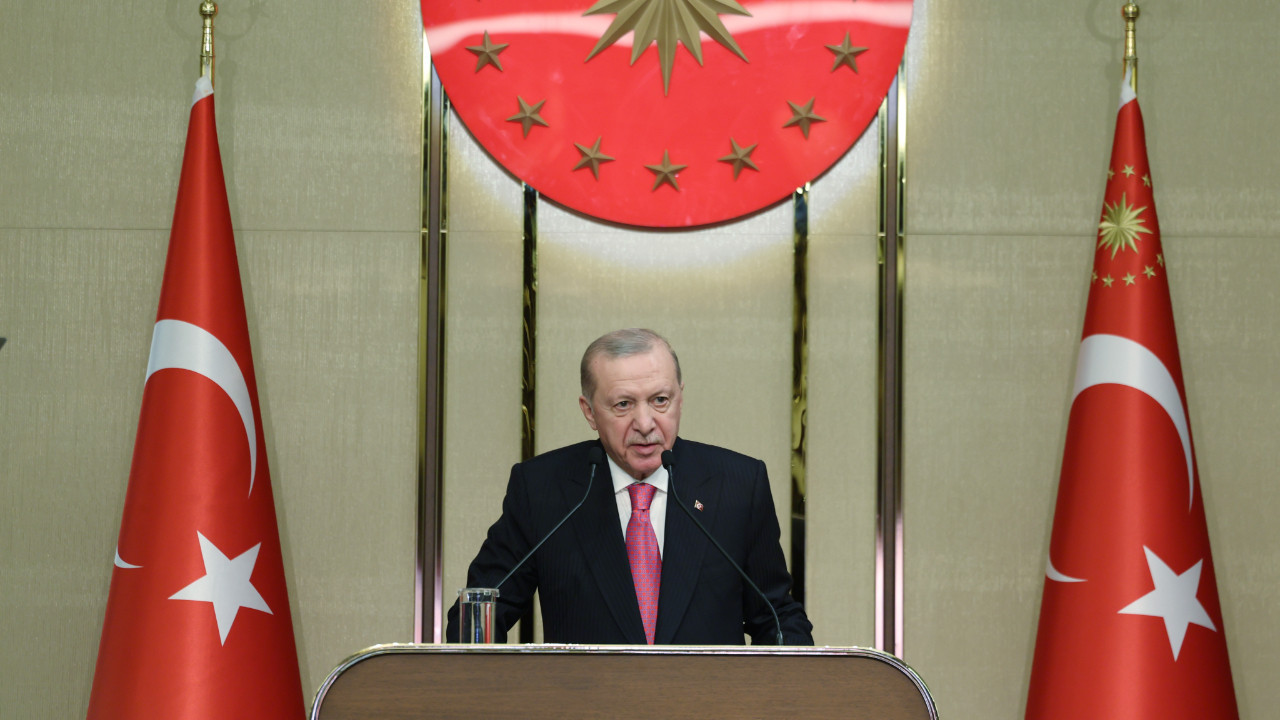 Cumhurbaşkanı Erdoğan gençlerle iftar yaptı! 'Kimse size parmak sallayamaz'