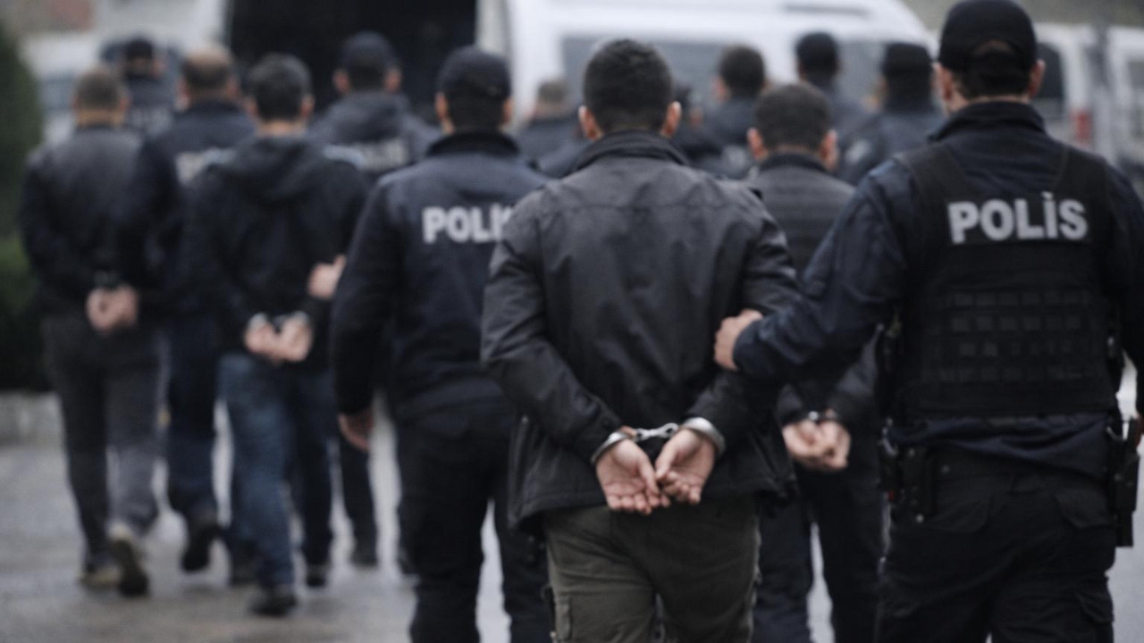 9 ilde ‘Sazan sarmalı’ operasyonu: 13 kişi tutuklandı