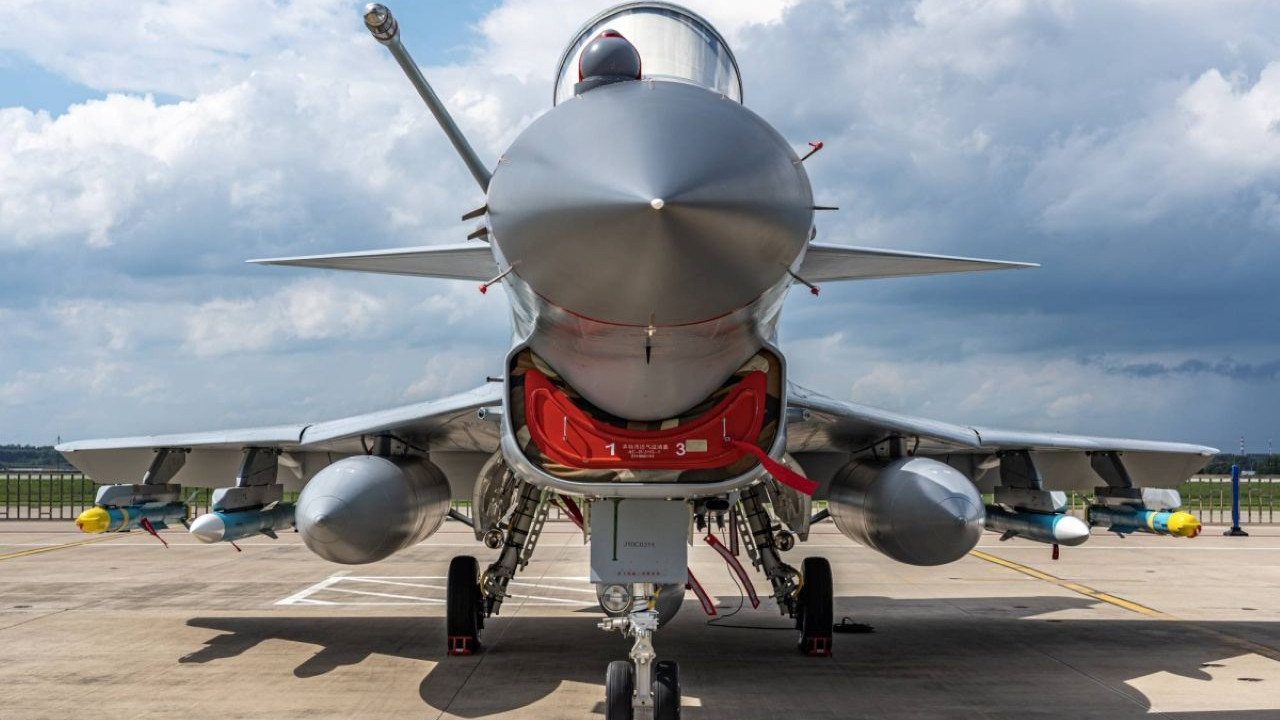 Çin Hava Kuvvetleri tarihinin en büyük tatbikatı: ABD'yi geride bıraktı