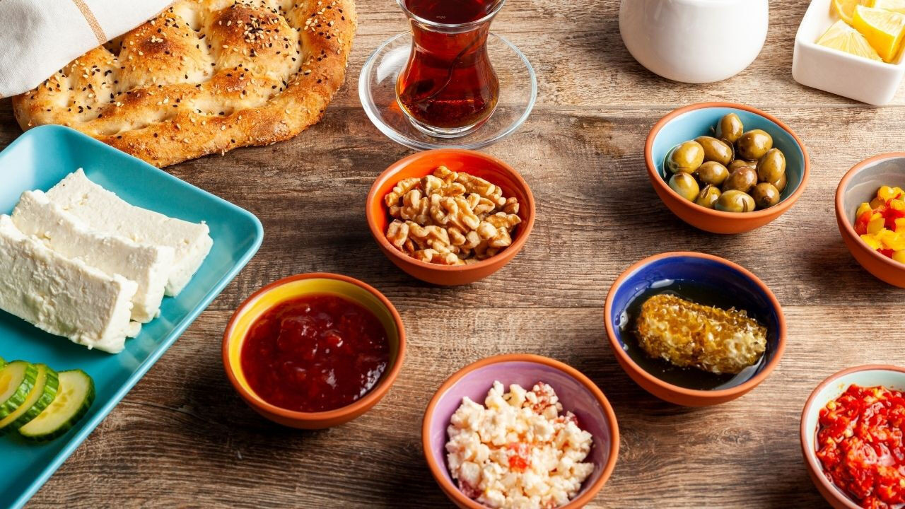 Sahura kalkmadan oruç tutulur mu? Sabah niyet edilir mi?