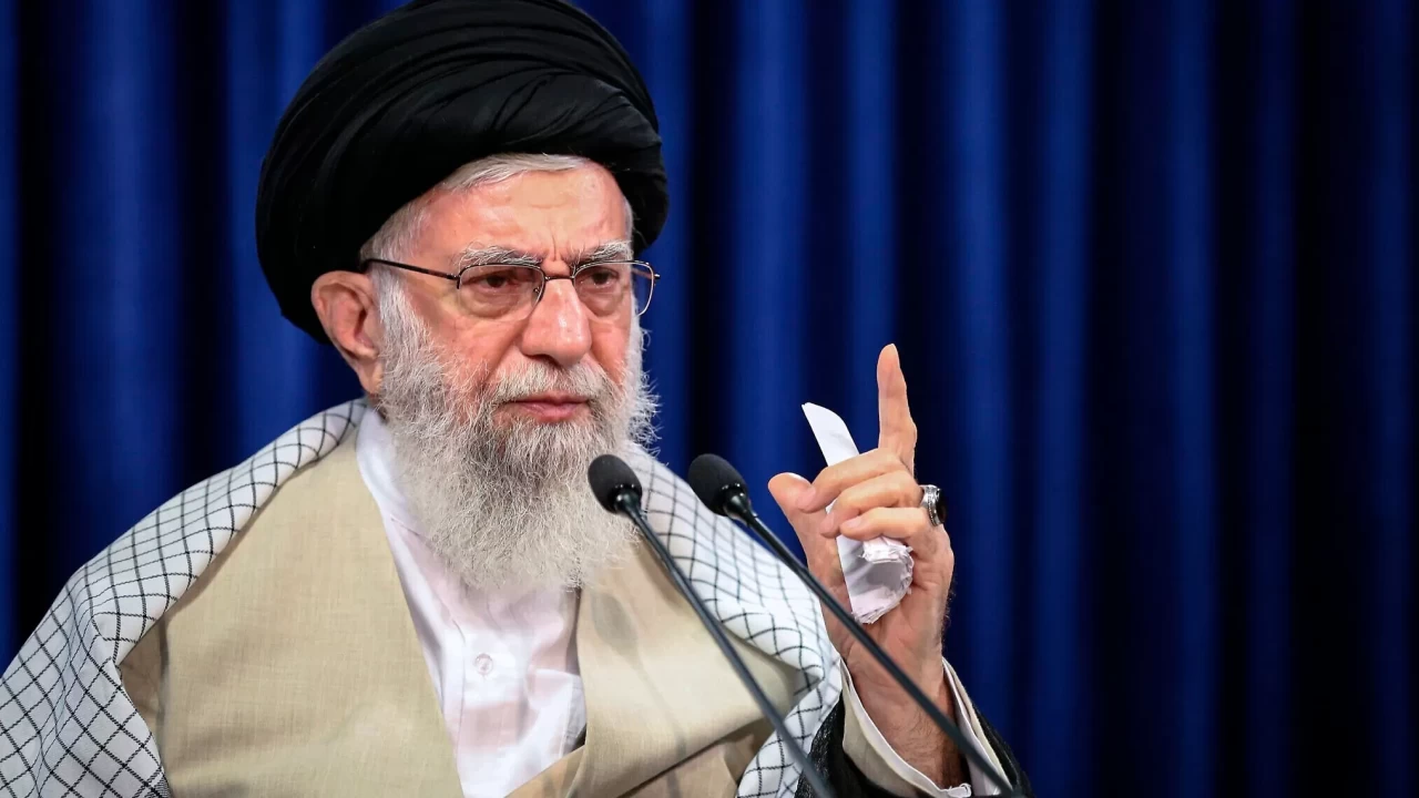 İran Lideri Hamaney'den kararlılık mesajı: 'Amerika’ya ölüm, İsrail’e ölüm'
