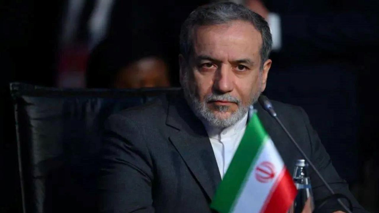 Arakçi: Komşularımıza saldırmıyoruz, hedef ABD varlığı