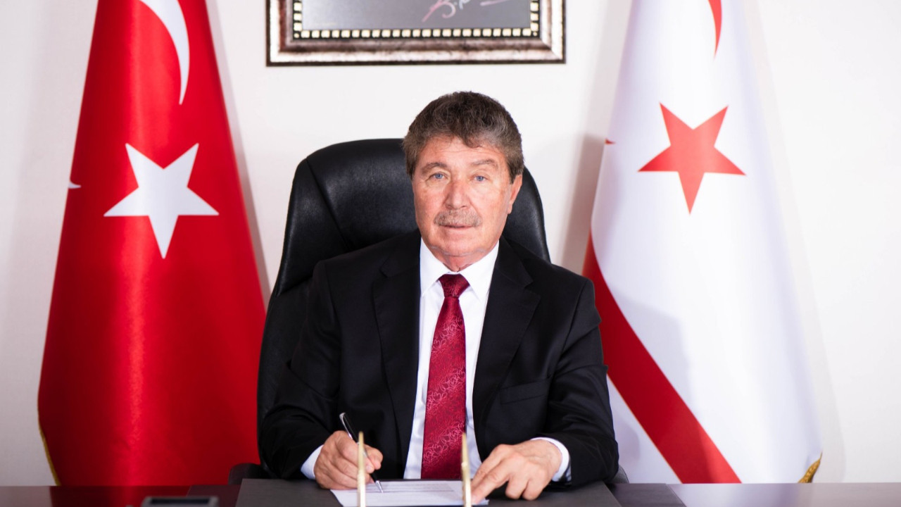 KKTC Başbakanı Üstel'den İngiltere'ye savaş uyarısı