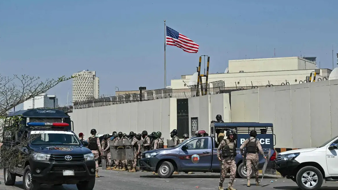 Protestolar göz korkuttu! ABD'den Pakistan kararı