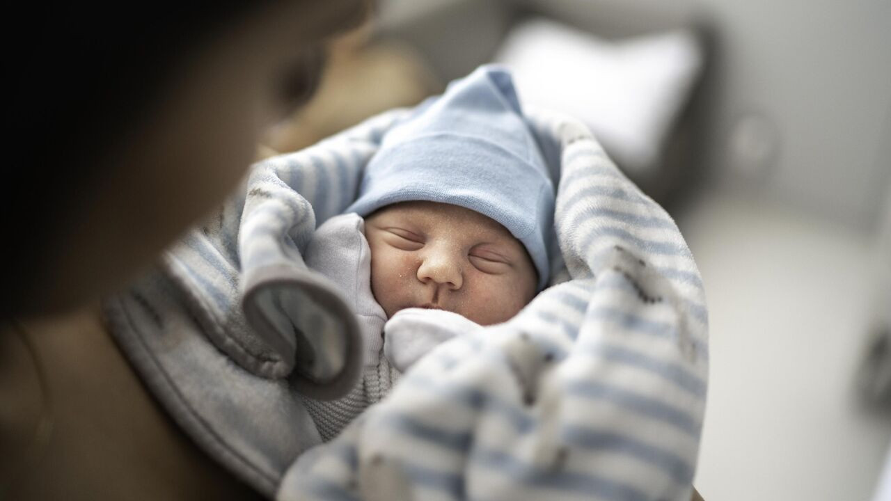 Anne ve babalara doğum izni uzatıldı mı? Doğum izinleri kaç gün oldu?