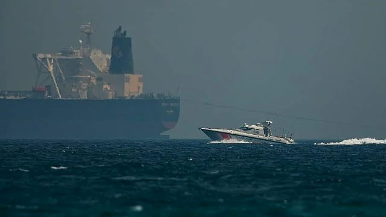 Irak'ta ABD tankeri vuruldu: Şirket açıklama yaptı