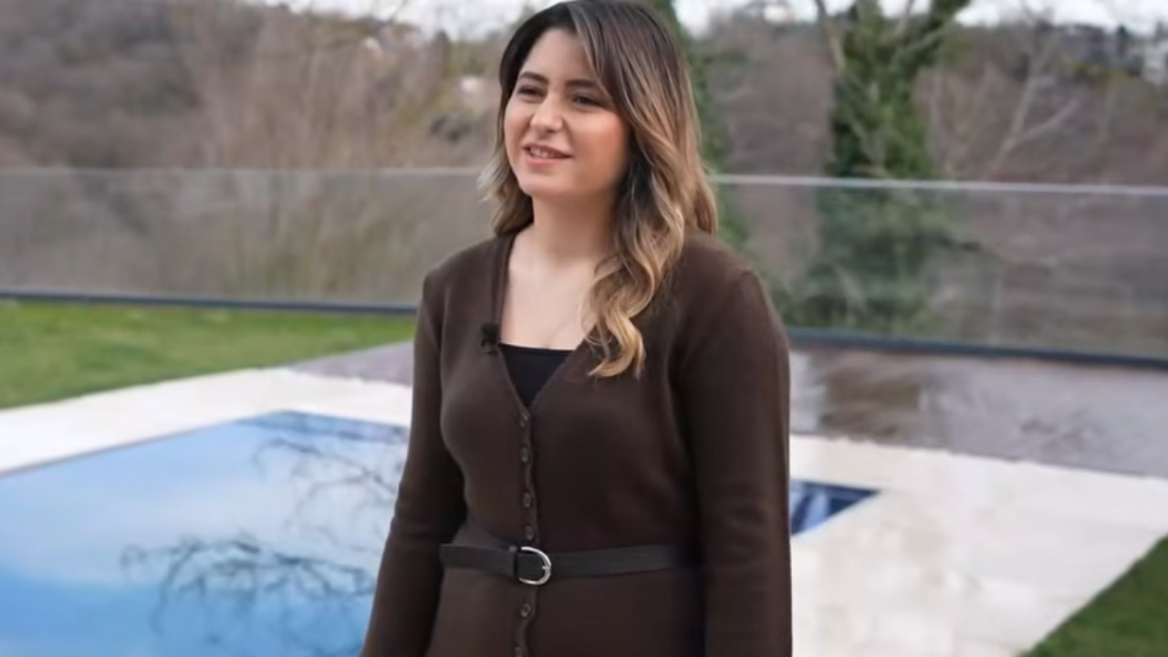 Zuhal Topal’la Yemekteyiz Çağla Karaca kimdir? Yemekteyiz Çağla Karaca ne iş yapıyor?