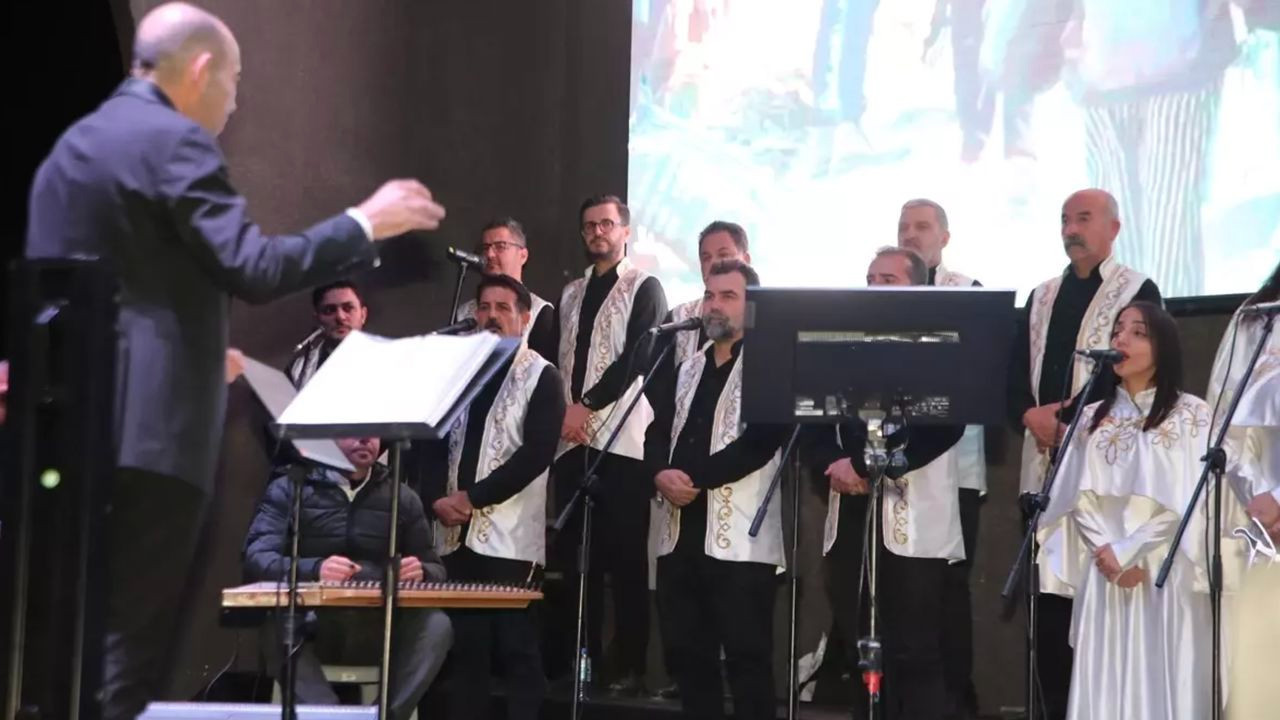 Antakya Medeniyetler Korosu Hatay'da konser verdi