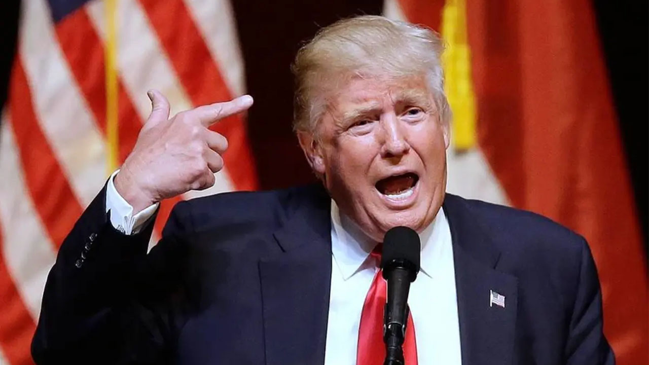 Trump niyetini ifşa etti: İran'da demokrasi olması umurumda değil