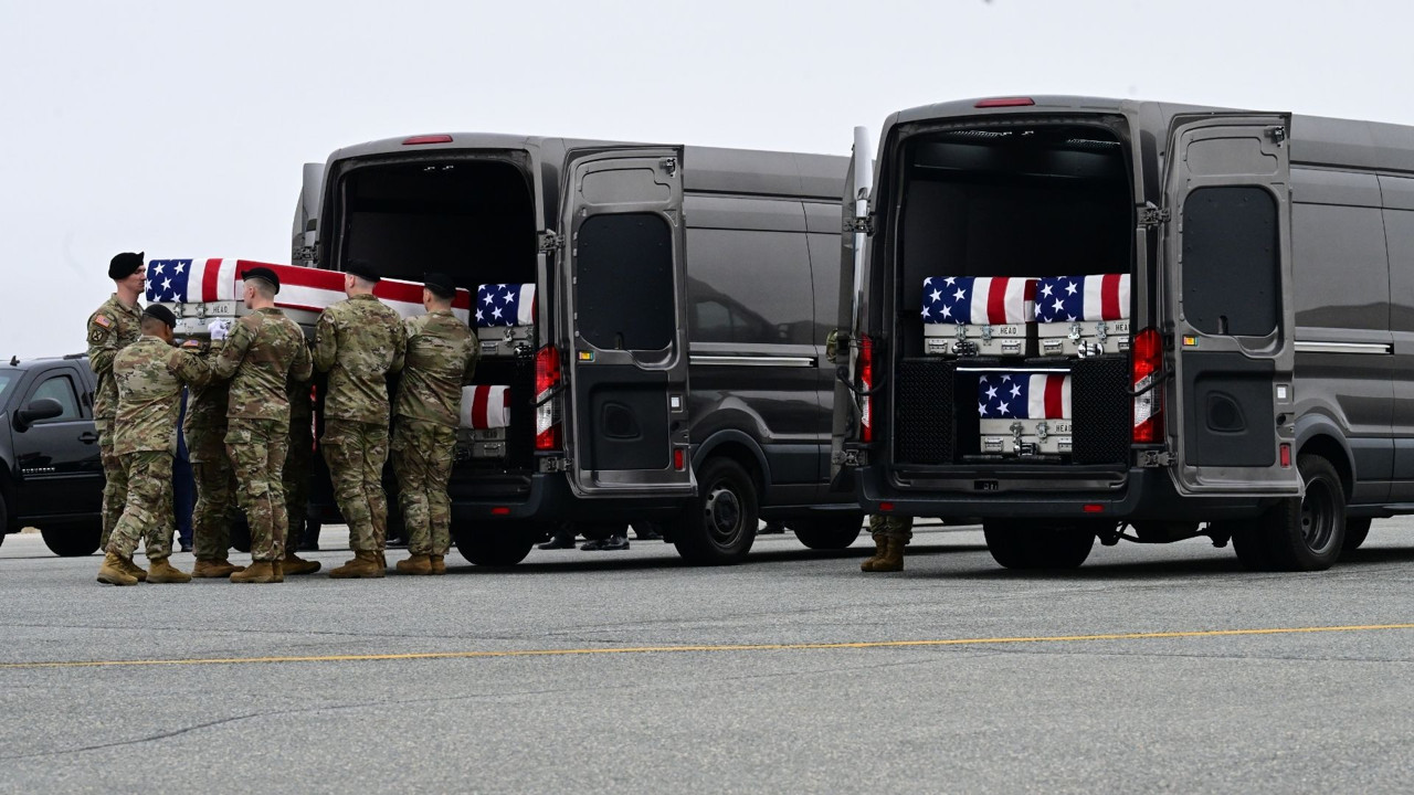 İşgalci ABD askerleri evlerine tabutlarla dönüyor: Tahran sözünü, Washington yasını tuttu