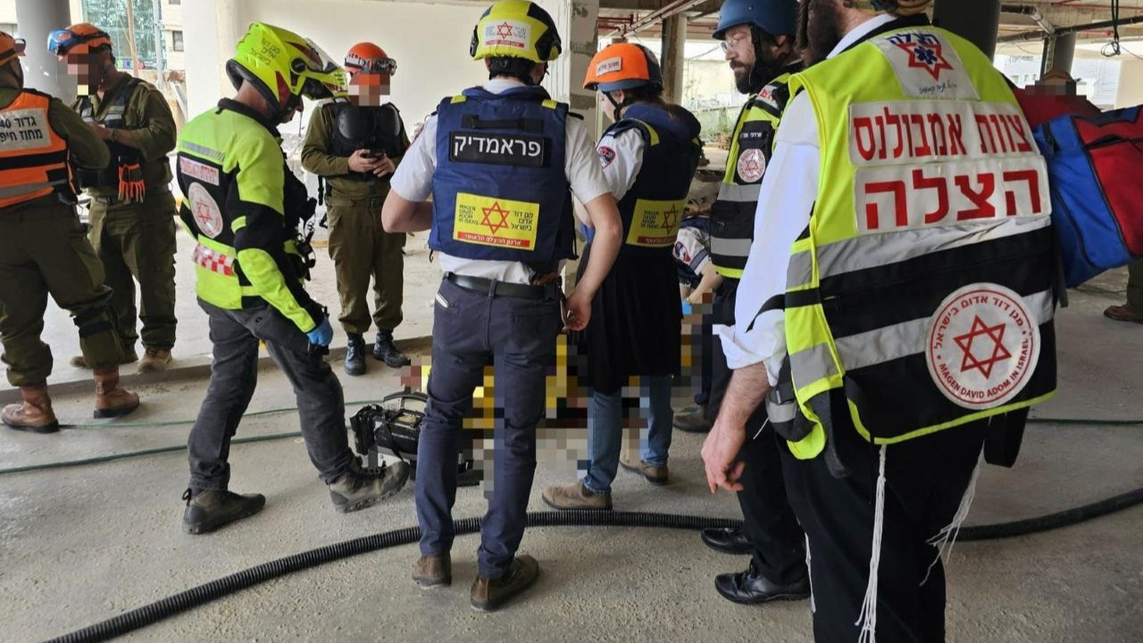 Hizbullah ile eşzamanlı yağmur zayiat getirdi: İran İsrail'i altı noktada vurdu