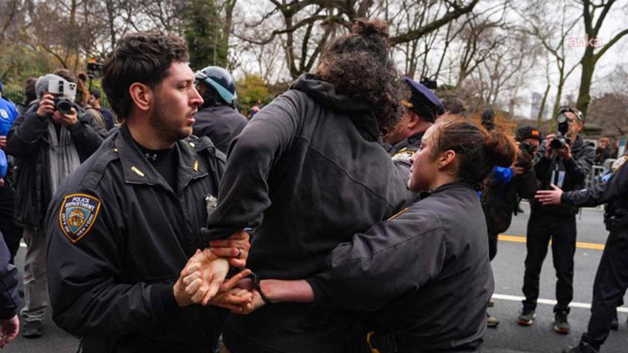 New York'ta Müslüman karşıtı gösteride patlayıcı iddiası: İki şüpheli mahkemeye çıkarılacak
