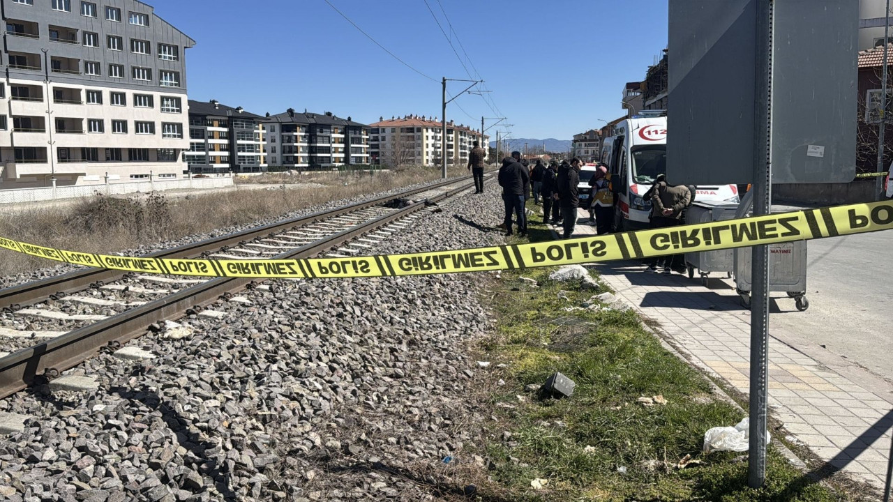 Yolcu treninin çarptığı kadın hayatını kaybetti: Soruşturma başlatıldı