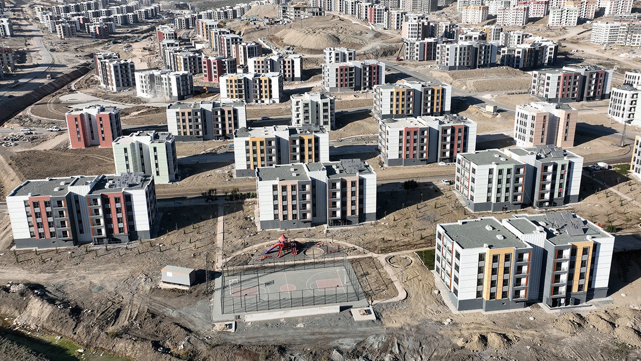 3 daire verdiler her biri bir yerde