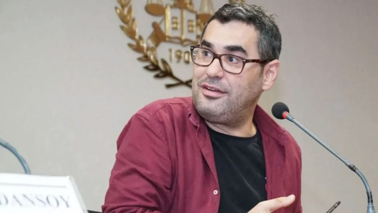 Enver Aysever hakkında karar verildi! Halkı kin ve düşmanlığa tahrik suçundan yargılanıyordu