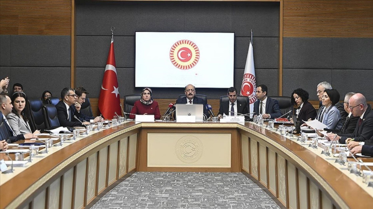 TBMM’de sosyal medya ve doğum izni mesaisi: İşte yeni düzenlemenin tüm detayları…