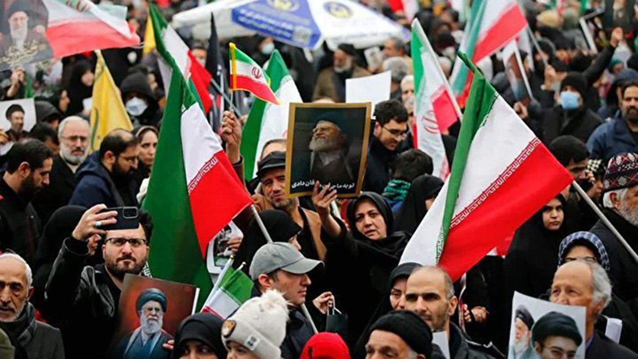 İran liderliği meydan okudu