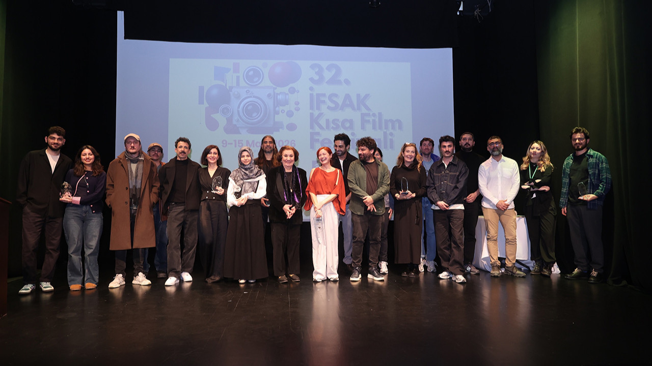 İFSAK Emek Ödülü Gülsen Tuncer’in