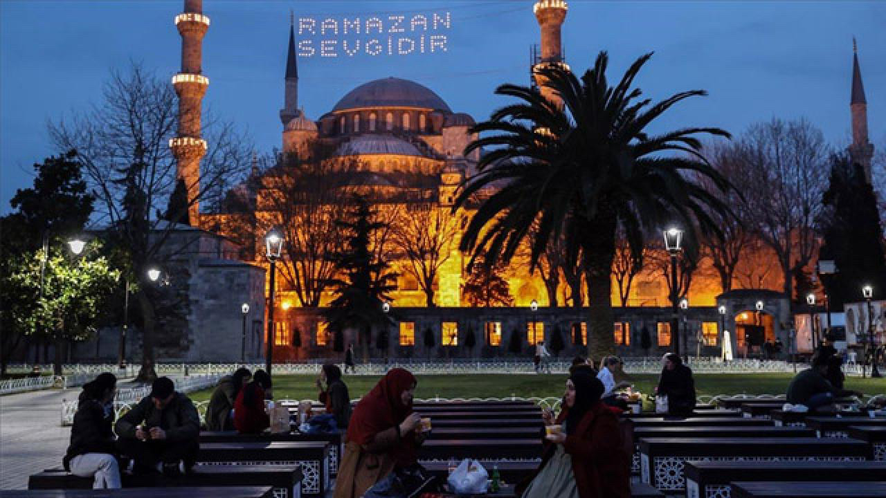 İstanbul'da sahur saati kaçta bitiyor