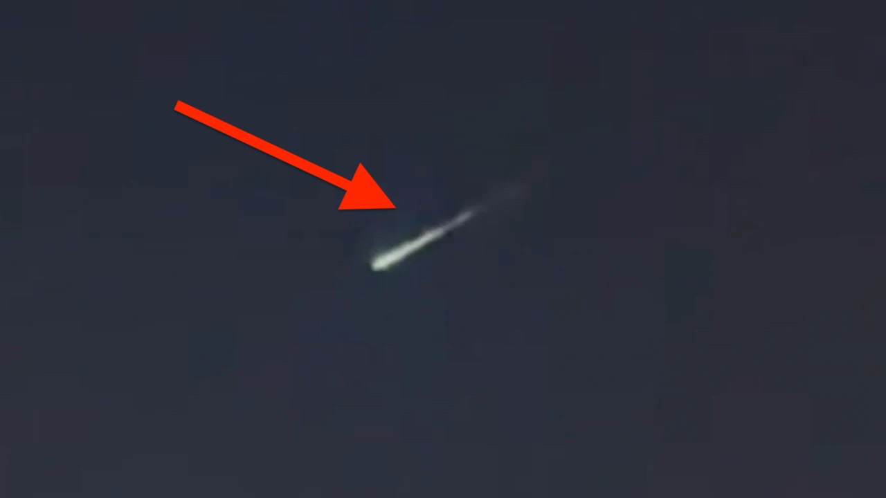 Uşak'ta füze mi görüldü, meteor mu düştü? Gizemli parlak cisim gündem oldu