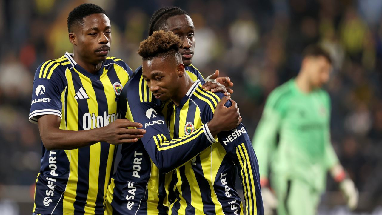 Fenerbahçe, Gaziantep'i 4 golle geçti
