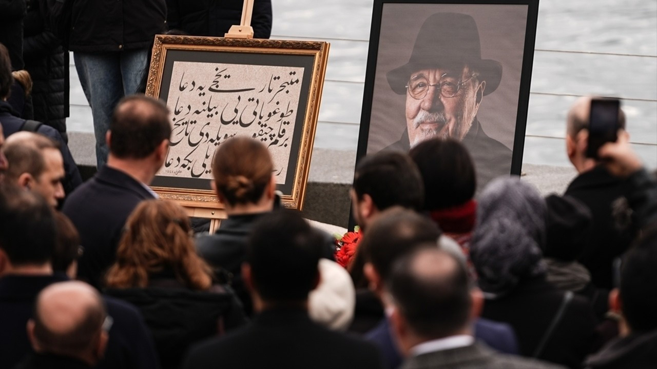 İlber Ortaylı'nın mezarı nerede? Fatih Camii Haziresinde kimler yatıyor?